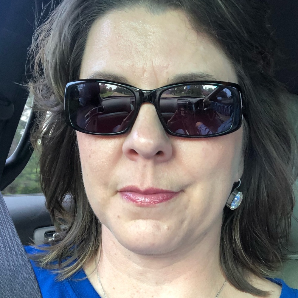 Meet your Posher, Monica